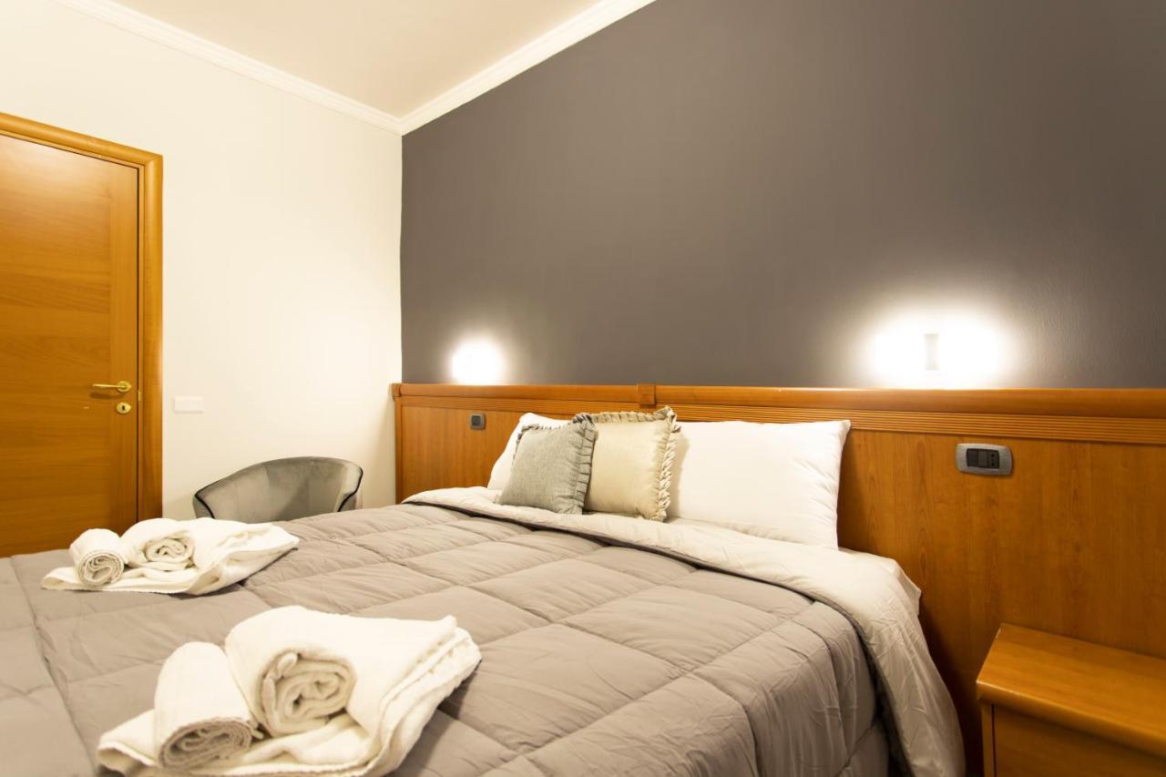 Hotel The Dream Roma Esterno foto
