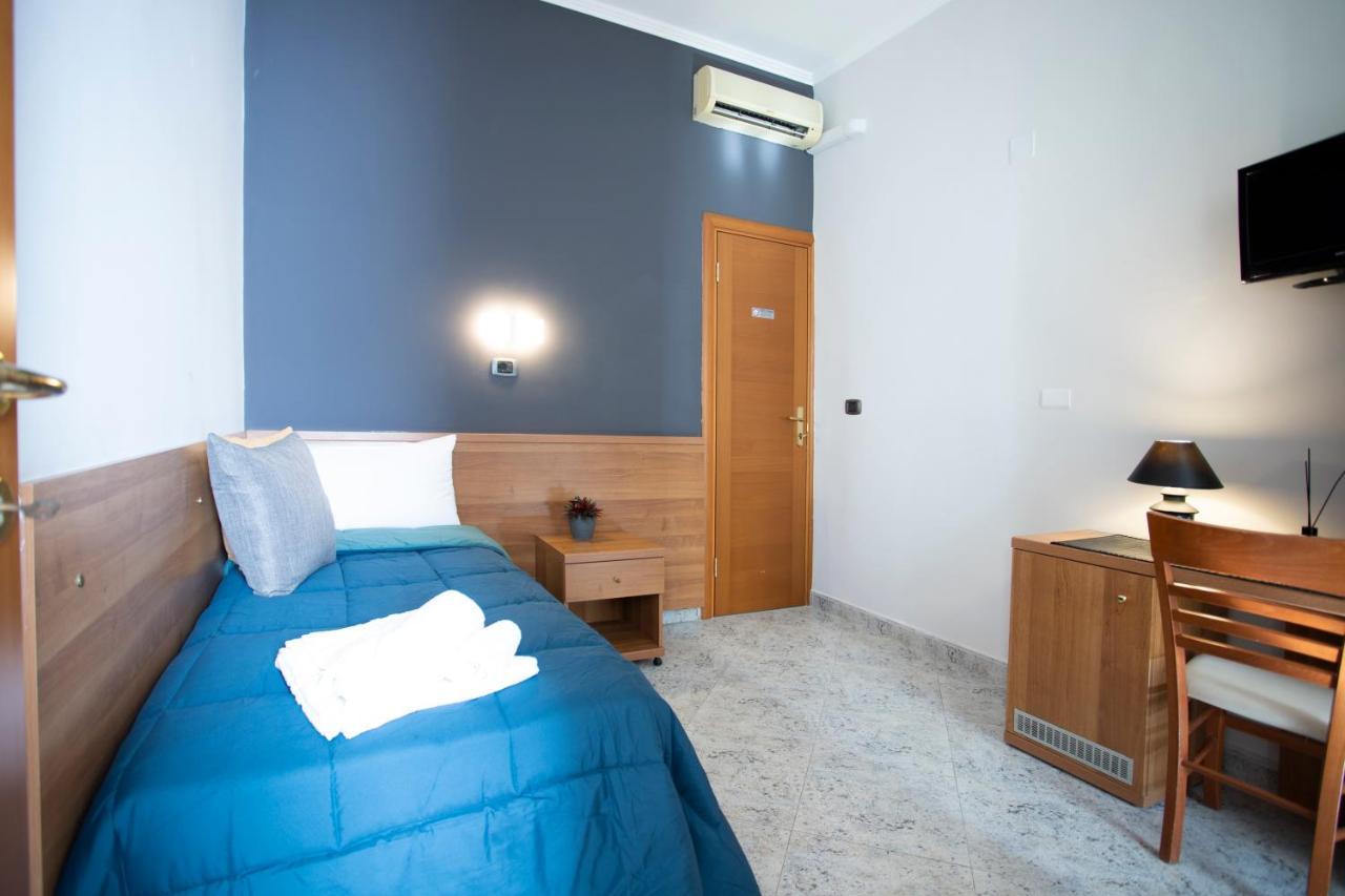 Hotel The Dream Roma Esterno foto